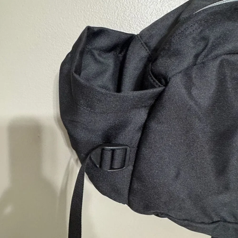The North Face black unisex hiking pack belt